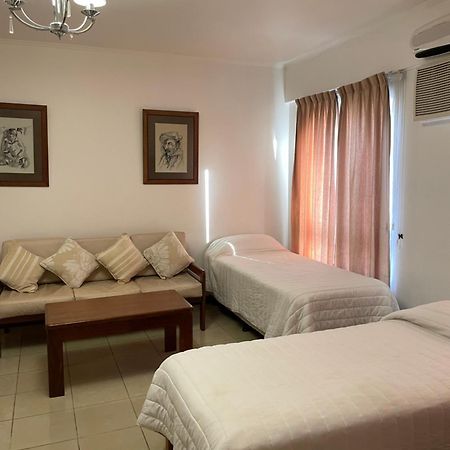 Julio Cesar Hotel Posadas Ngoại thất bức ảnh