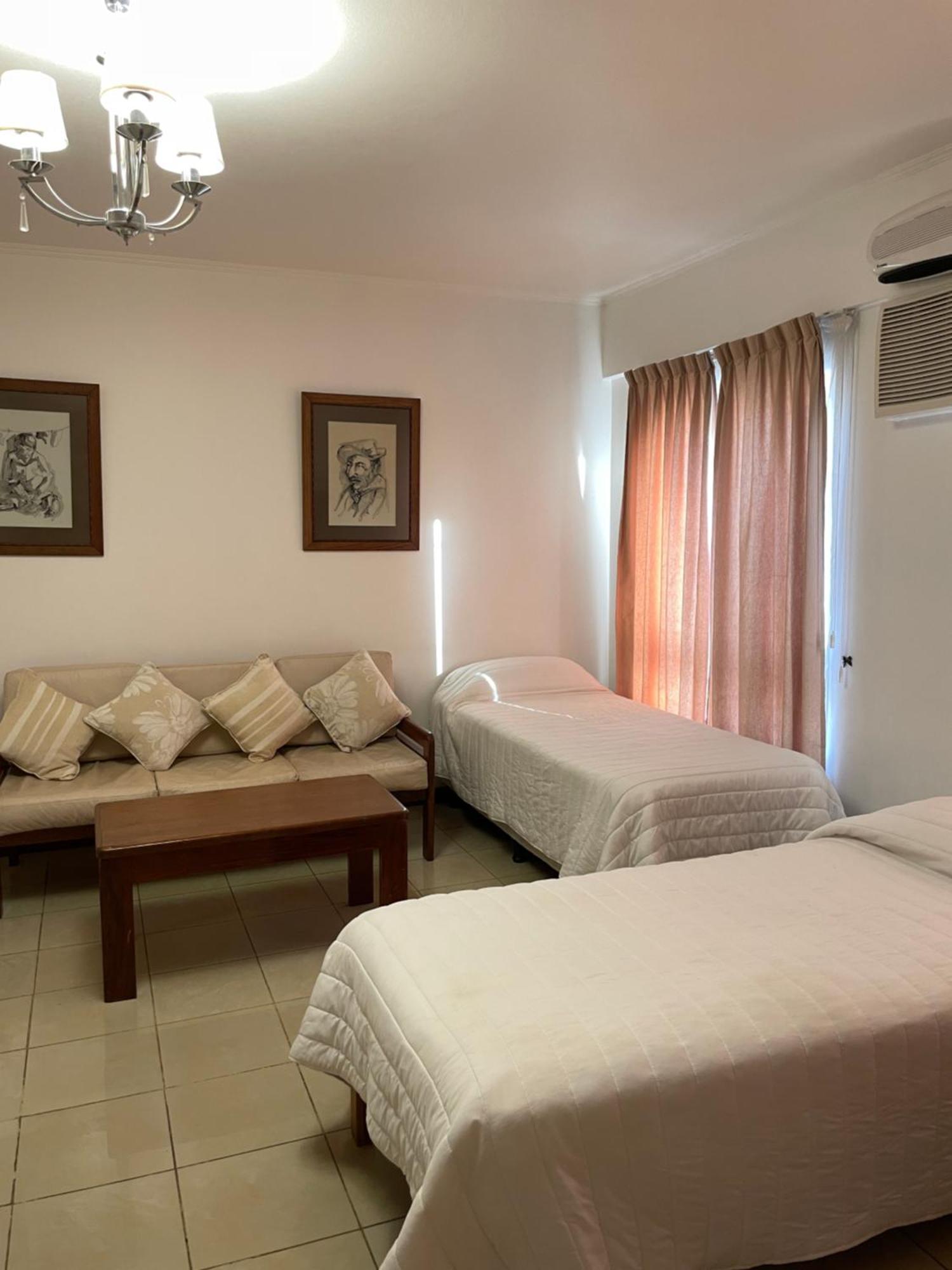 Julio Cesar Hotel Posadas Ngoại thất bức ảnh