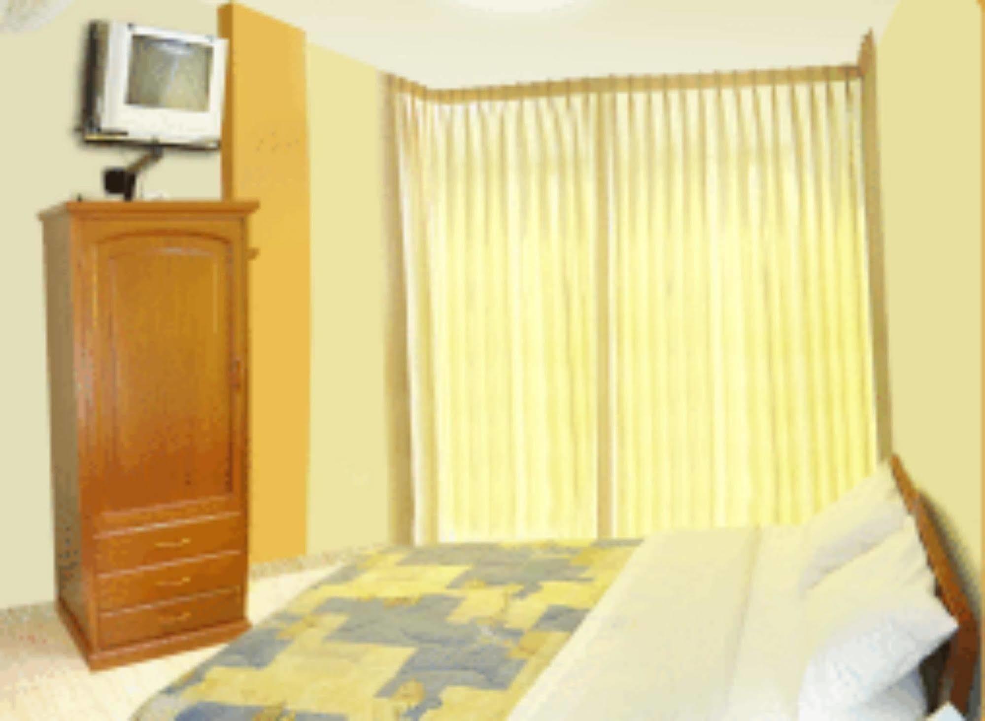 Julio Cesar Hotel Posadas Ngoại thất bức ảnh