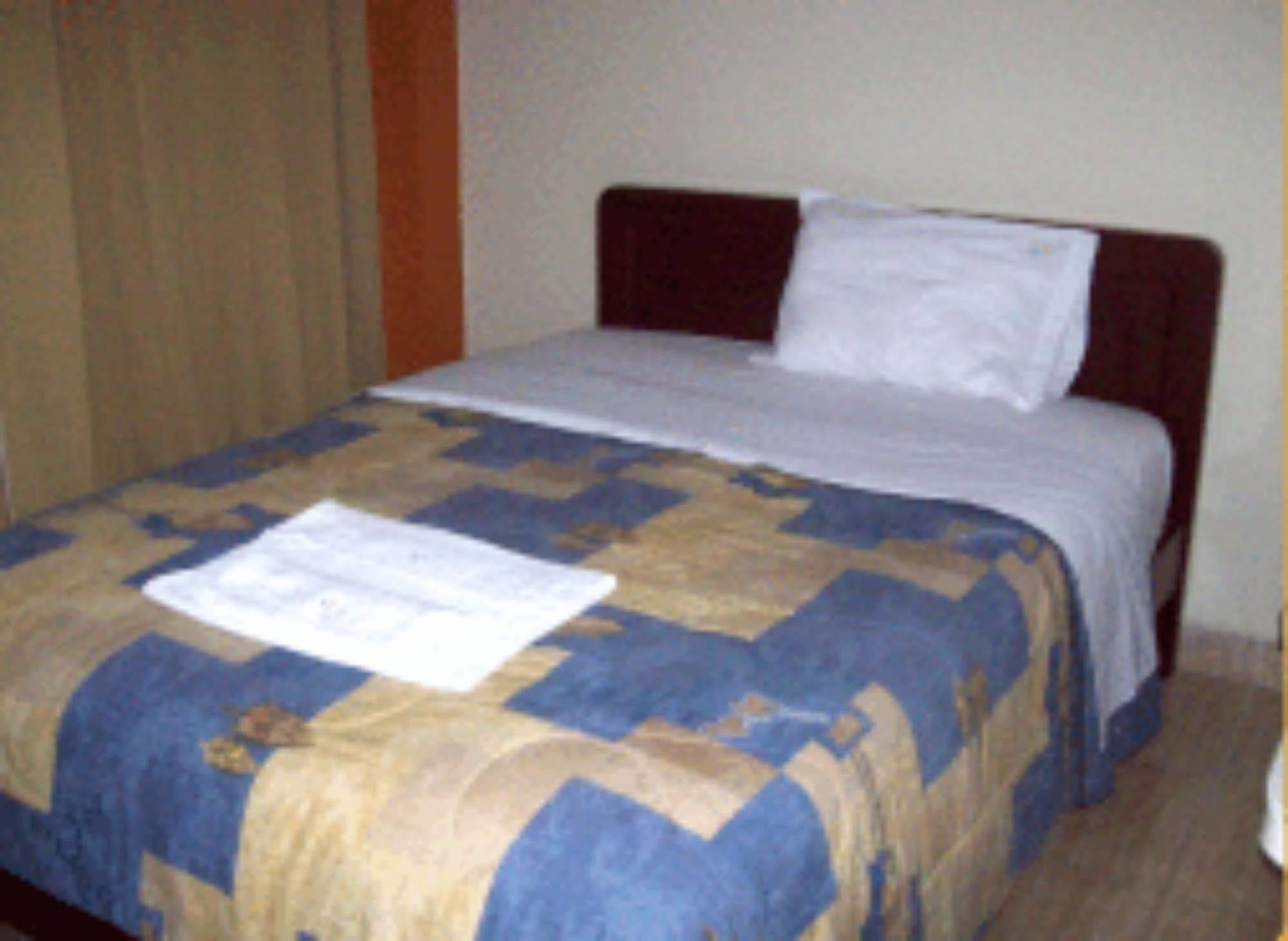 Julio Cesar Hotel Posadas Ngoại thất bức ảnh